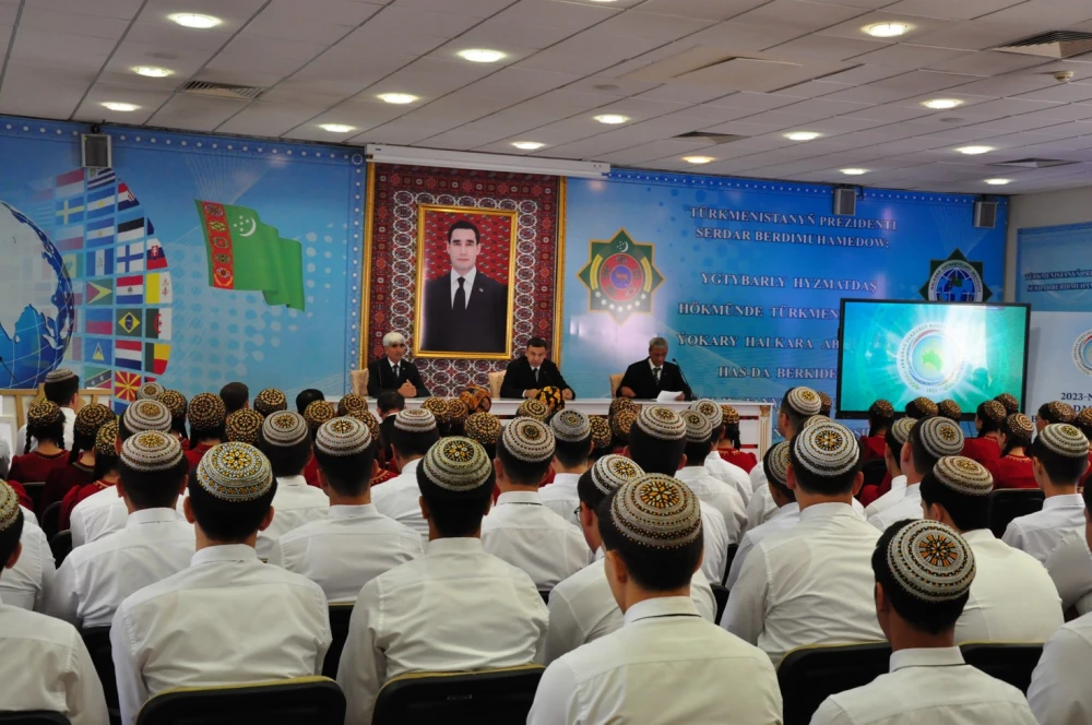 GAHRYMAN ARKADAGYMYZYŇ TÄZE GOŞGUSYNA BAGYŞLANAN HOŞALLYK MASLAHATY GEÇIRILDI